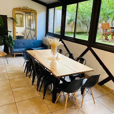 بيت للعطل Maison Le V - Proche مونتِفرا